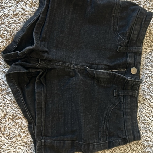 Black wild fable Jean shorts size 4 - Picture 4 of 4